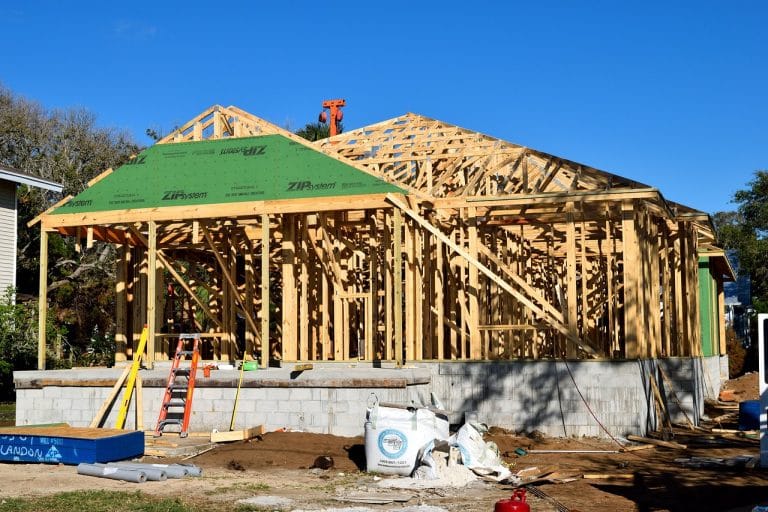Pourquoi assurer une maison hors d&rsquo;eau et hors d&rsquo;air ?